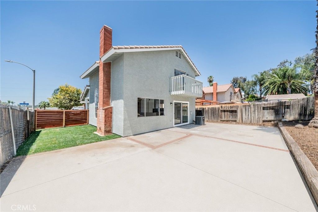 Image 30 of property listing at 11060 Le Grand Lane, Moreno Valley, CA 92557