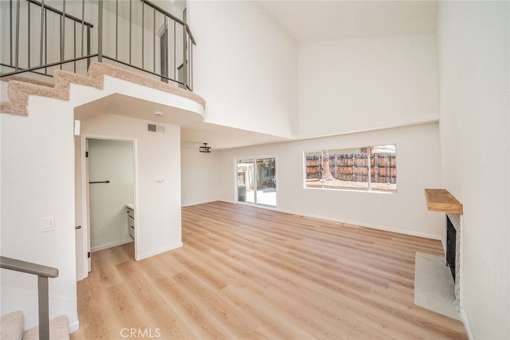 Image 6 of property listing at 11060 Le Grand Lane, Moreno Valley, CA 92557
