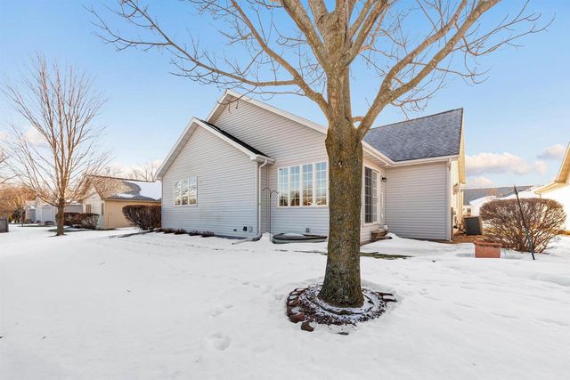 5012 W BOXWOOD LANE, Appleton, WI 54913