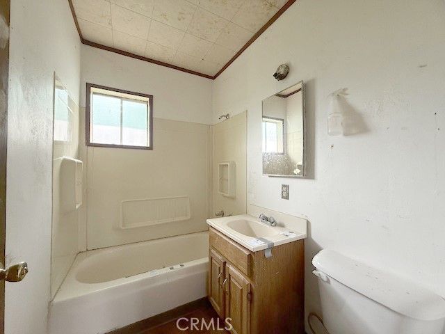 560 1st, Lakeport, CA 95453