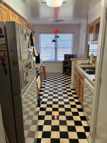 8 N Gawain WAY, Hampton, VA 23669