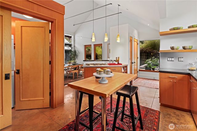 10623 NE 155th Place, Bothell, WA 98011