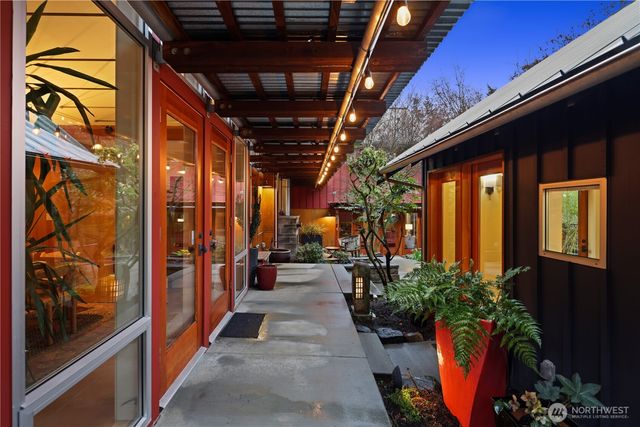 10623 NE 155th Place, Bothell, WA 98011