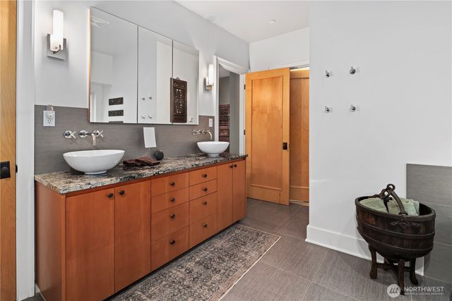 10623 NE 155th Place, Bothell, WA 98011