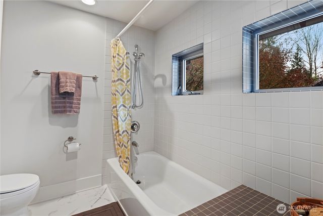 10623 NE 155th Place, Bothell, WA 98011