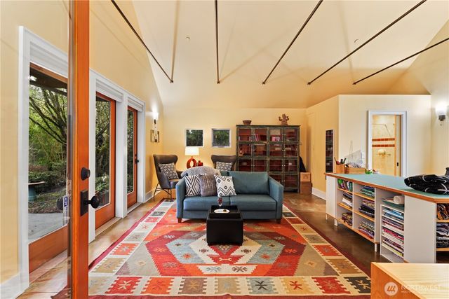 10623 NE 155th Place, Bothell, WA 98011