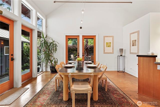 10623 NE 155th Place, Bothell, WA 98011