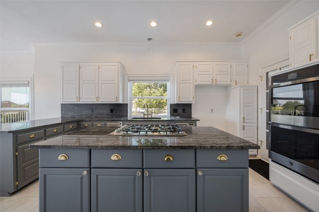 6 Stillwaters Drive, Heath, TX 75032