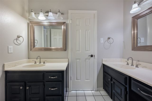 6 Stillwaters Drive, Heath, TX 75032