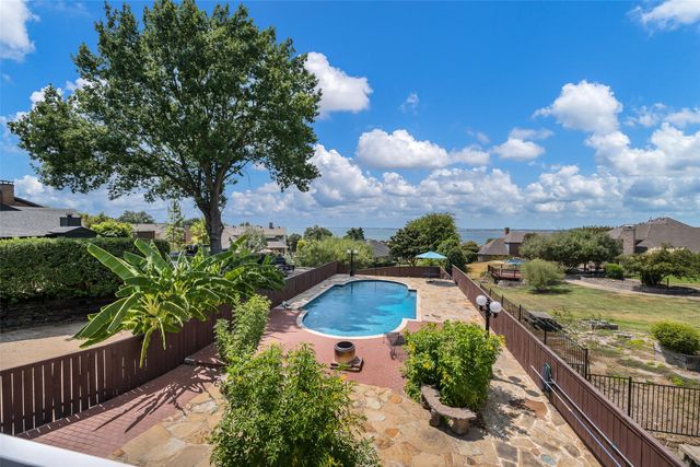 6 Stillwaters Drive, Heath, TX 75032