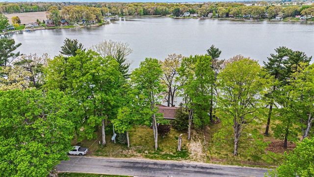 86500 60th Street, Decatur, MI 49045