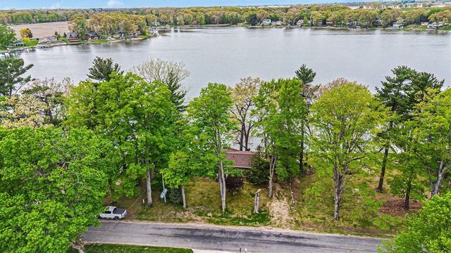 86500 60th Street, Decatur, MI 49045