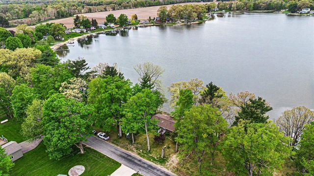 86500 60th Street, Decatur, MI 49045
