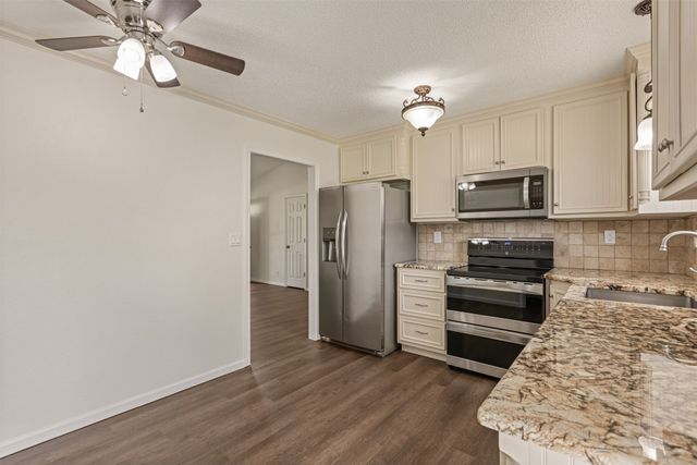 20714 W 5th Street S, Sand Springs, OK 74063