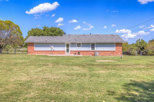20714 W 5th Street S, Sand Springs, OK 74063