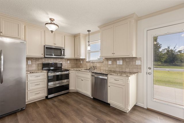 20714 W 5th Street S, Sand Springs, OK 74063
