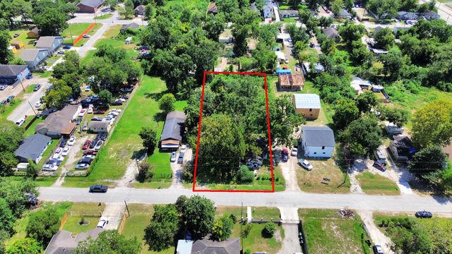 1017 Wall Street, Houston, TX 77088