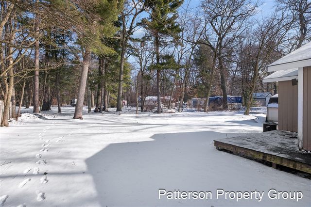 164 E Washington Road, Twin Lake, MI 49457