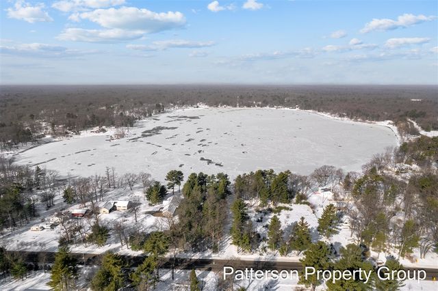 164 E Washington Road, Twin Lake, MI 49457