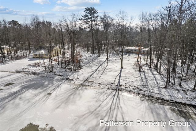 164 E Washington Road, Twin Lake, MI 49457