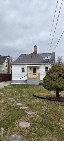 32 Gibbs Street, Mount Clemens, MI 48043