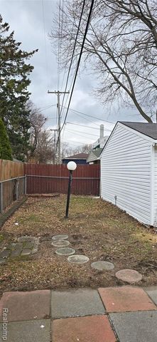 32 Gibbs Street, Mount Clemens, MI 48043