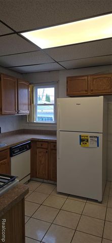 32 Gibbs Street, Mount Clemens, MI 48043