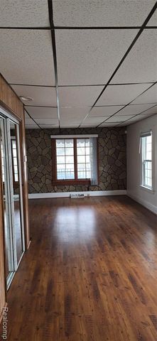 32 Gibbs Street, Mount Clemens, MI 48043