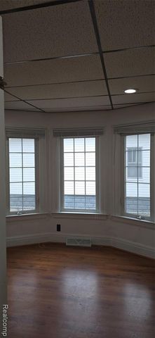 32 Gibbs Street, Mount Clemens, MI 48043