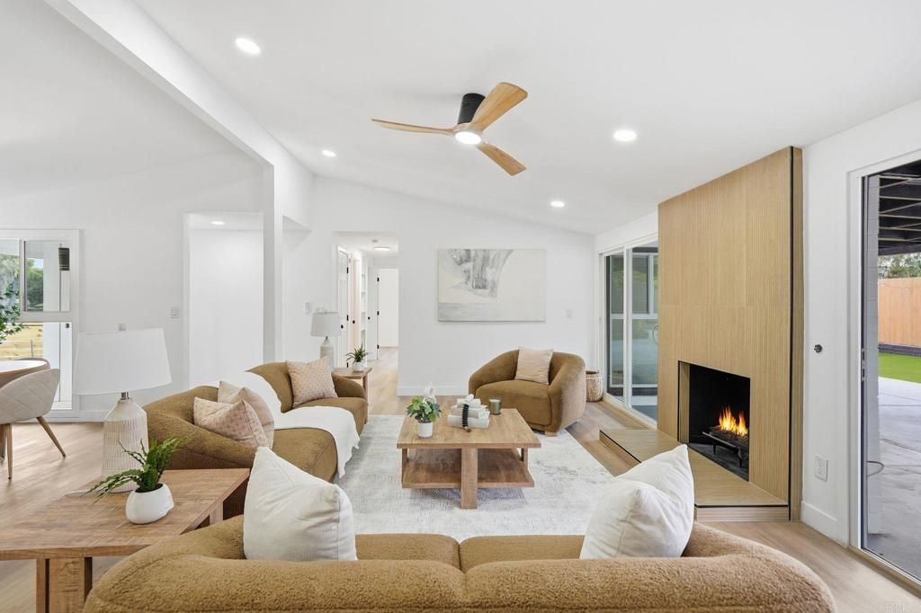 Image 9 of property listing at 2828 Mission Village Dr, San Diego, CA 92123