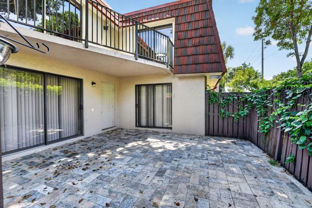 8558 Boca Rio Drive, Boca Raton, FL 33433