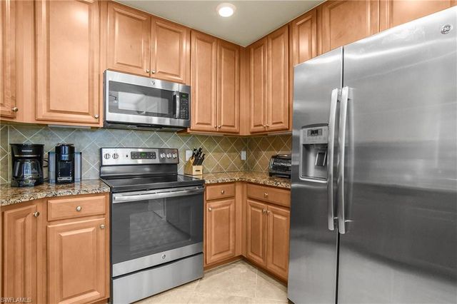 9497 Casoria CT 101, Naples, FL 34113