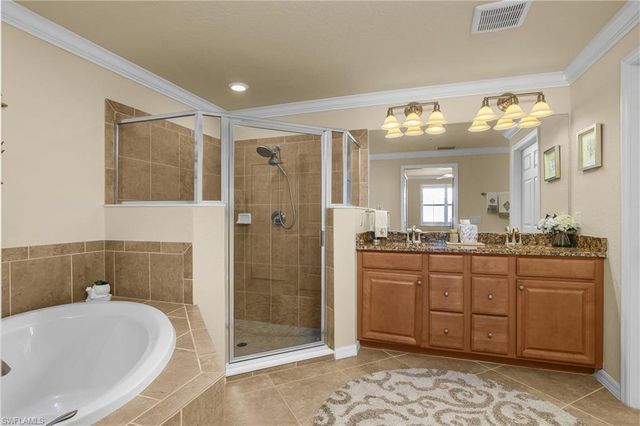 9497 Casoria CT 101, Naples, FL 34113