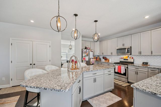 18468 70th Avenue N, Maple Grove, MN 55311