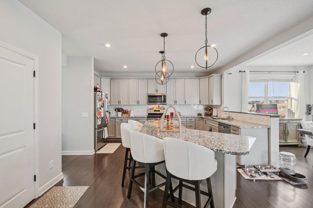 18468 70th Avenue N, Maple Grove, MN 55311