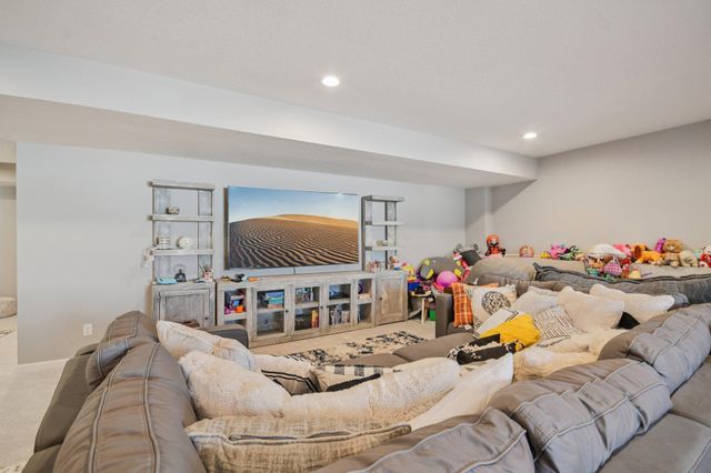 18468 70th Avenue N, Maple Grove, MN 55311