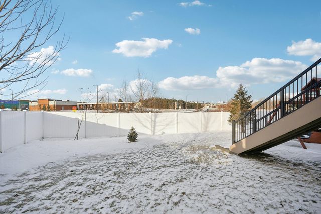 18468 70th Avenue N, Maple Grove, MN 55311