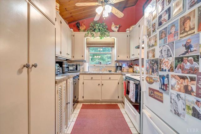 1842 Thomasson Lane, Goodview, VA 24095