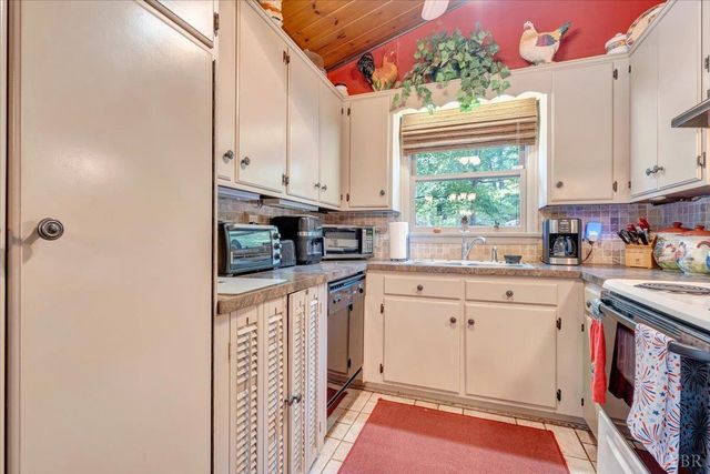 1842 Thomasson Lane, Goodview, VA 24095