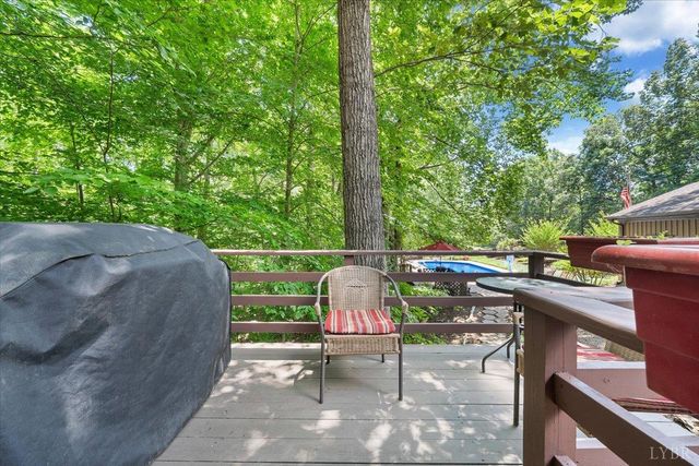 1842 Thomasson Lane, Goodview, VA 24095