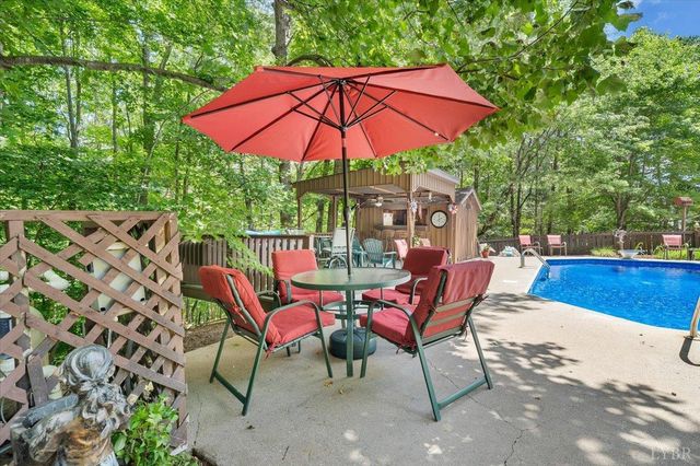1842 Thomasson Lane, Goodview, VA 24095