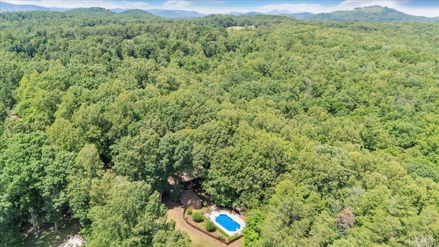 1842 Thomasson Lane, Goodview, VA 24095