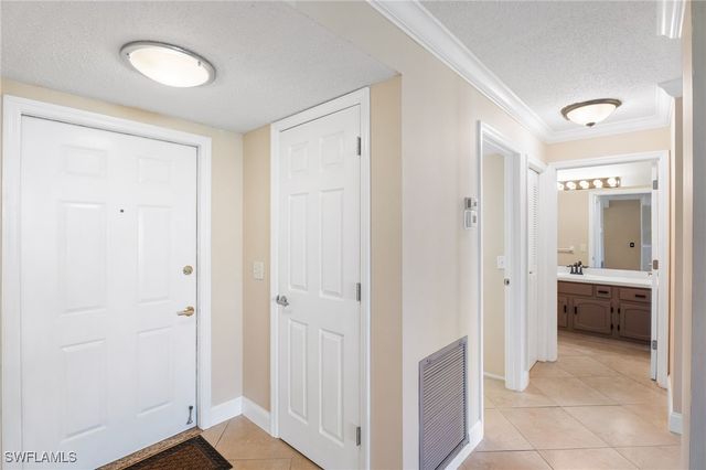 1784 Augusta DR 202, Fort Myers, FL 33907