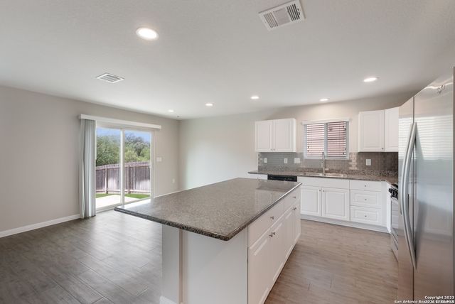 10102 Relic Oaks, San Antonio, TX 78240