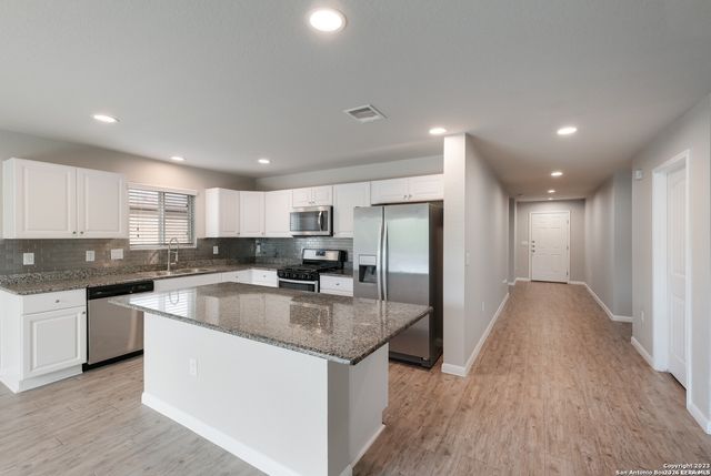 10102 Relic Oaks, San Antonio, TX 78240