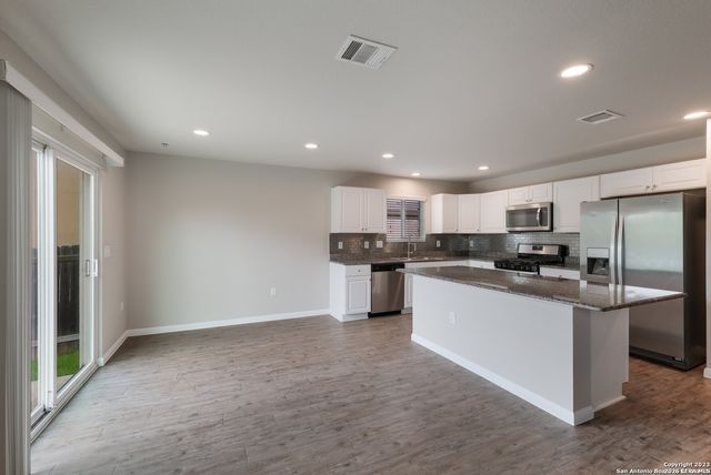 10102 Relic Oaks, San Antonio, TX 78240
