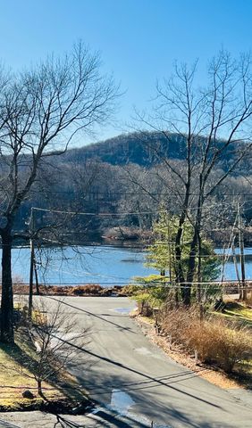 8 Rustic Road, Ridgefield, CT 06877