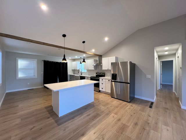 8 Rustic Road, Ridgefield, CT 06877