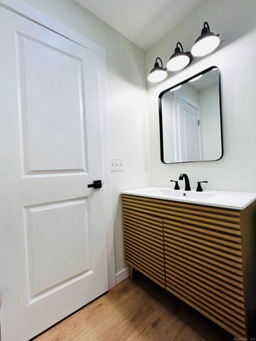 8 Rustic Road, Ridgefield, CT 06877