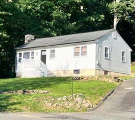 8 Rustic Road, Ridgefield, CT 06877